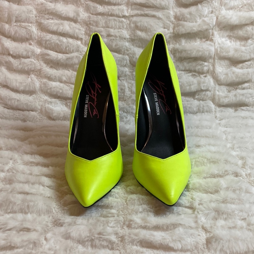 Steve Madden X Keisha Cole Excit Pumps
